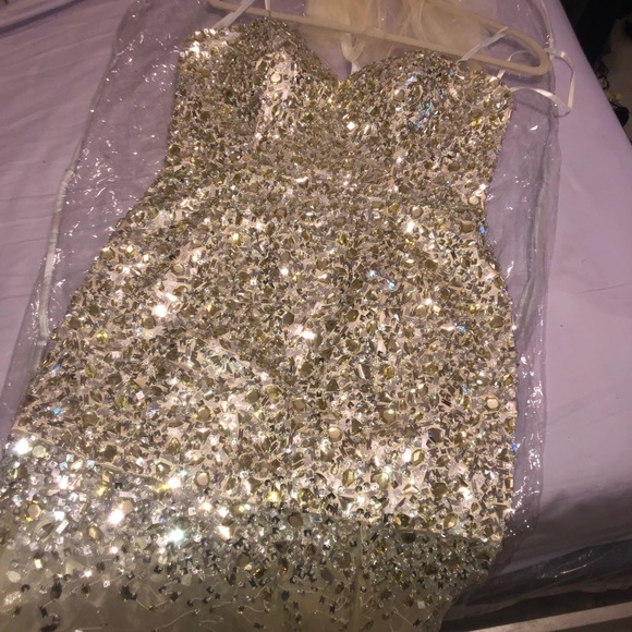 Prom/Hoco dress - Picture 6 of 8